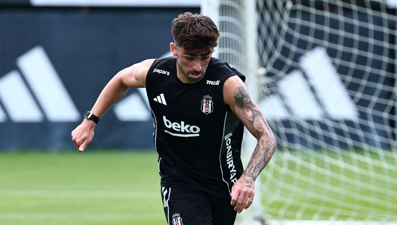 besiktasin yeni transferi jota silva ilk antrenmanina cikti qjOXYjEb
