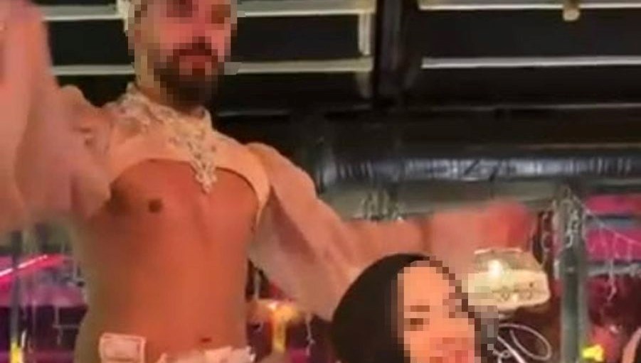 izmirde eglence mekaninda tepki ceken goruntuler 2 gozalti 6TPOZDYE