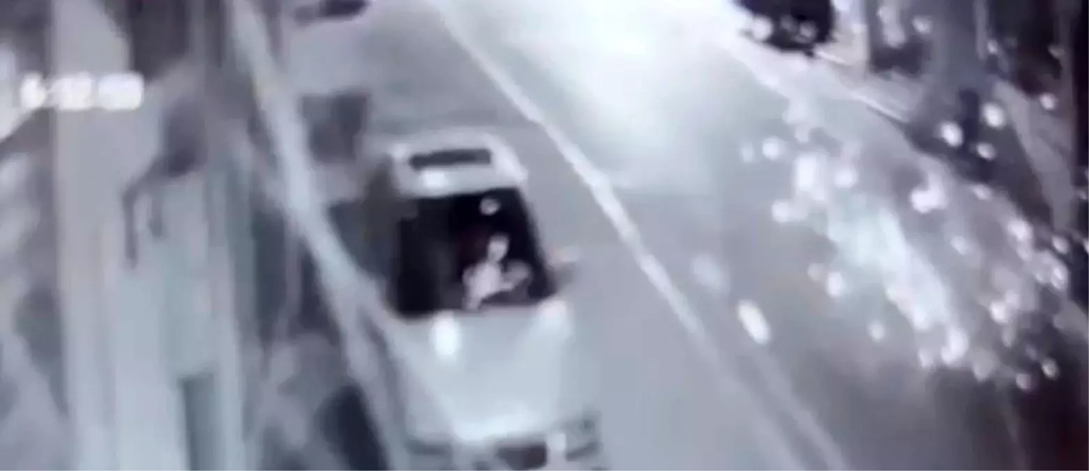 kocaelide patlayici iflagi 4 arac hasar gordu Wn9eRiEd