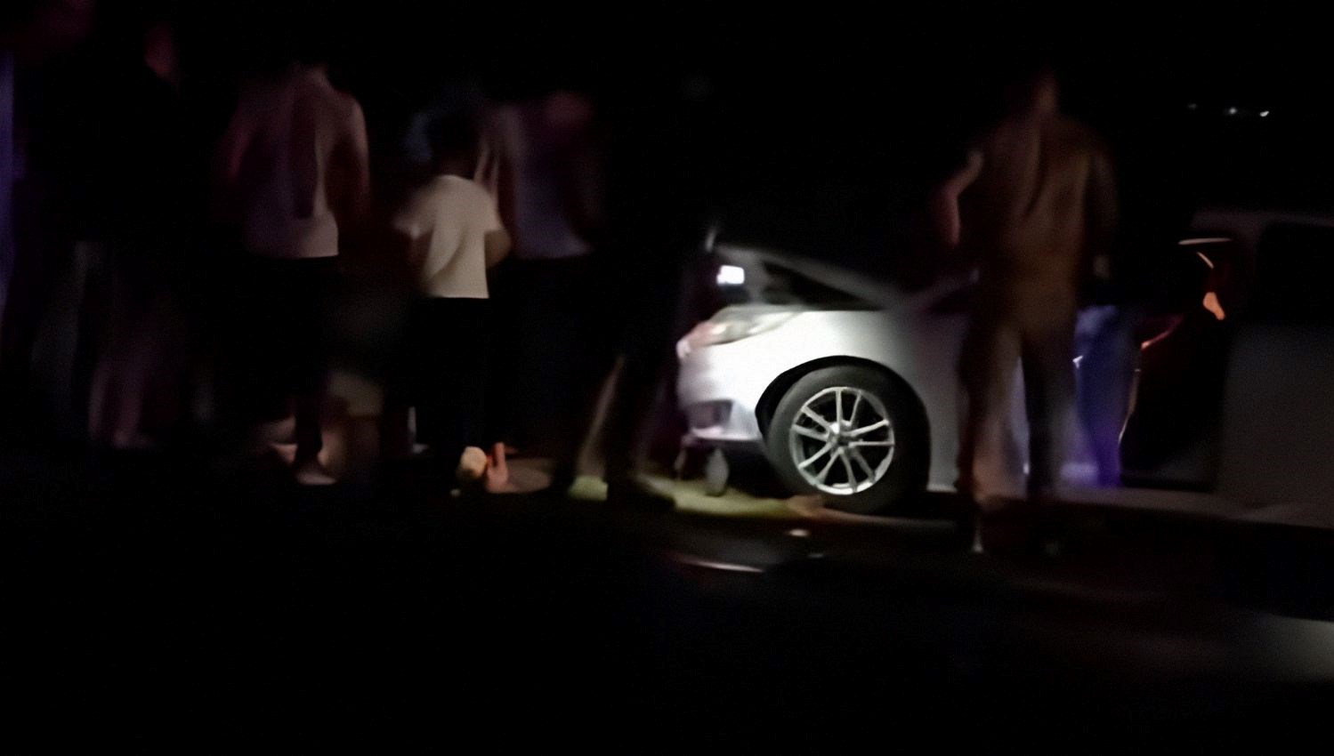 vanda otomobil suruye carpti 8 koyun telef oldu wdPqrsH9