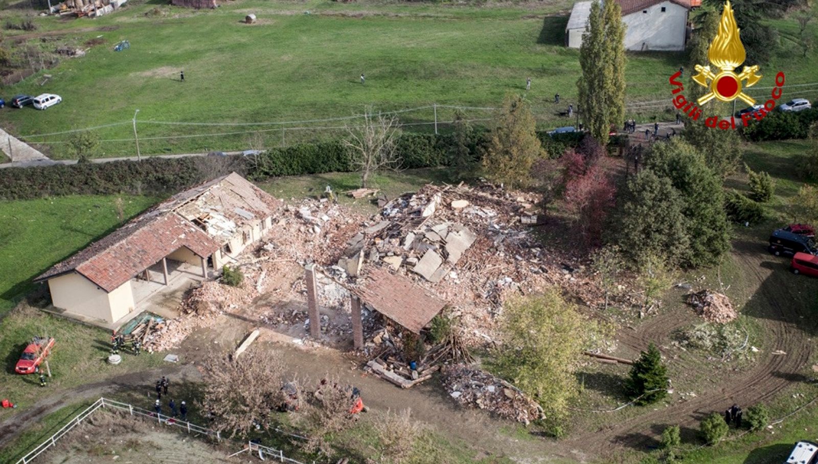 borclari yuzunden evlerini havaya ucurdular uc jandarma hayatini kaybetti jvZgQbgN.jpg