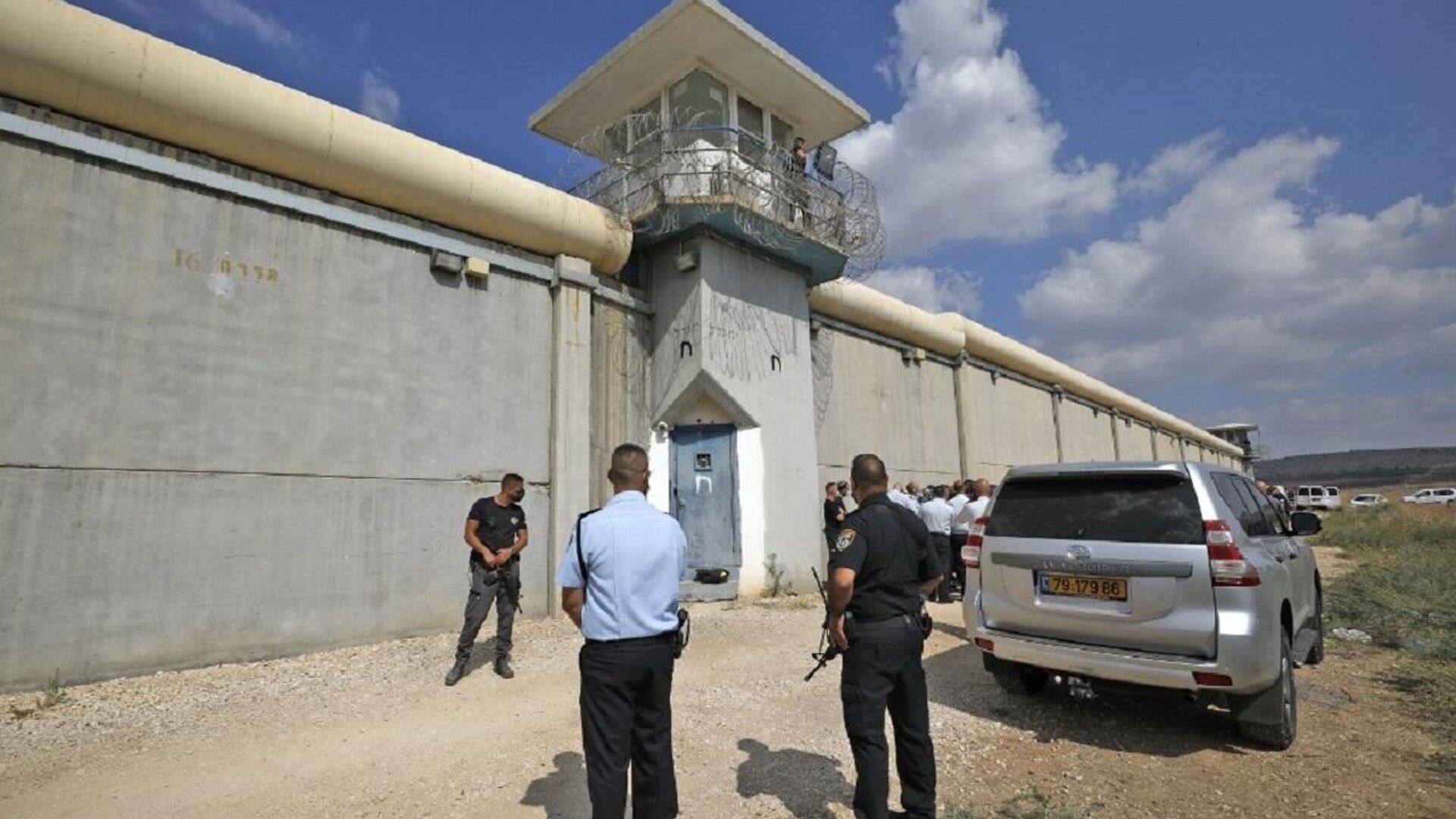 filistinli yetkili cesitli iskencelere maruz kalmis binlerce mahkum ile ilgili kanitlara sahibiz BzQGcArn.jpg