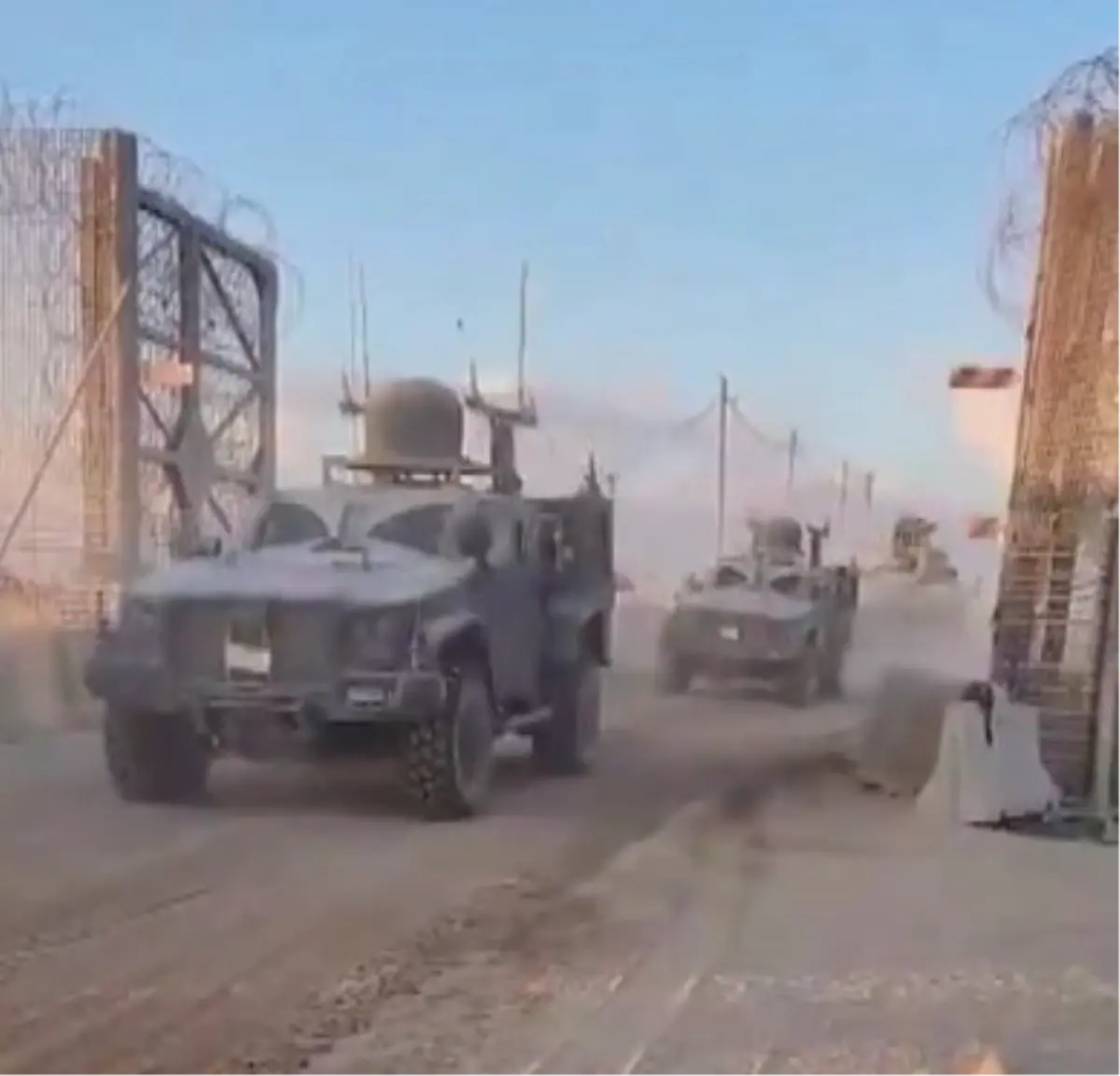 israil ordusu gazzeden kismi cekilme baslatti 38sBfTC3