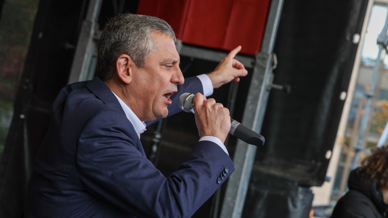 ozel tayyip bey amerikan buyukelcisi barrack ve trumpa guveniyor uHPfUtHg.jpg