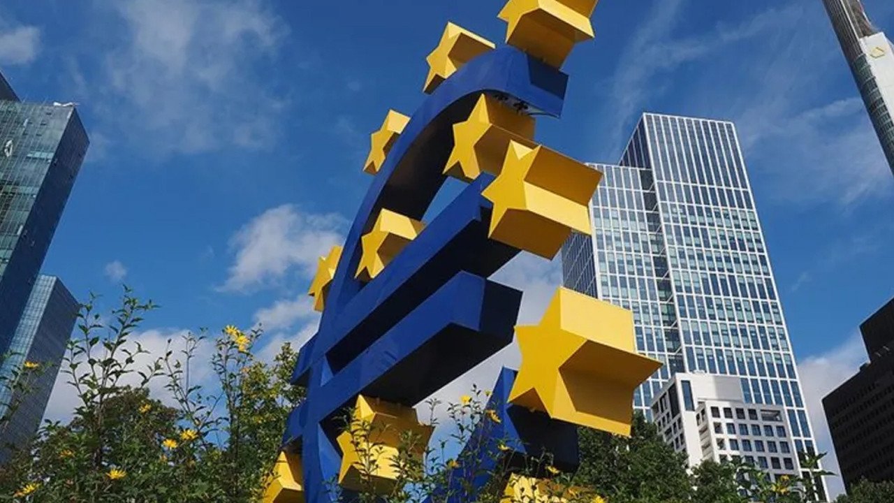 Avro Bölgesi’nde Nisan Ayında Ekonomik Güven Endeksi Düşüş Gösterdi