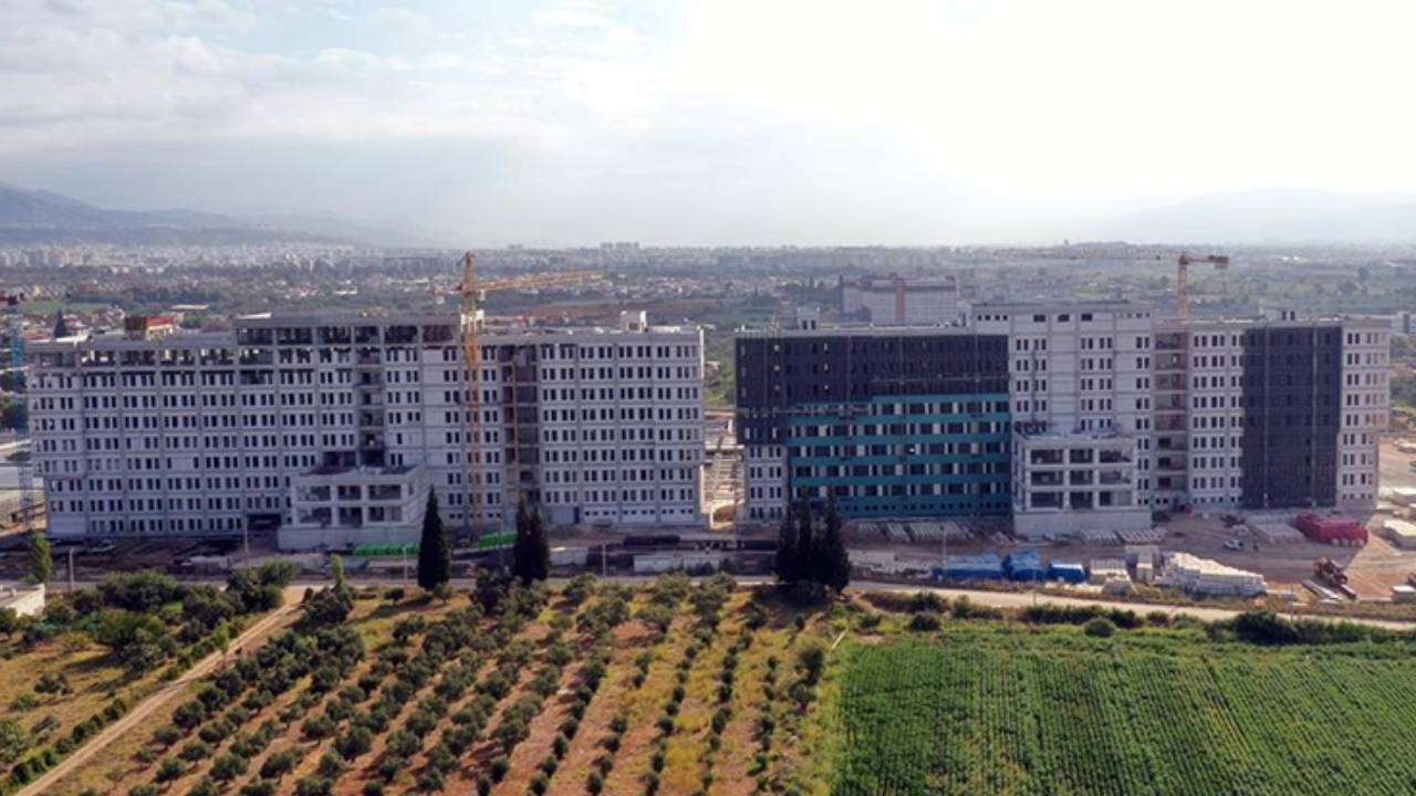 Deprem Bölgesine 40 Milyar, Aydın’daki Tek Hastaneye 60 Milyar TL: Sağlık Bütçesi Rant İçin Kullanılıyor