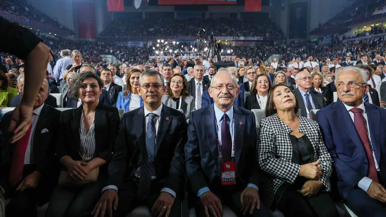 CHP’nin Kurultay Davası 1 Temmuz’a Ertelendi: ‘Mutlak Butlan’ Tartışmaları Sürüyor