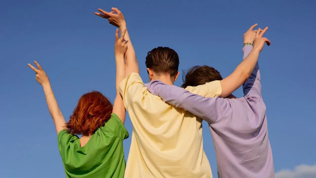Her yerde var, hiçbir yerde yok: Popüler kültürün yeni terimi ‘Floater Friend’ nedir? Img